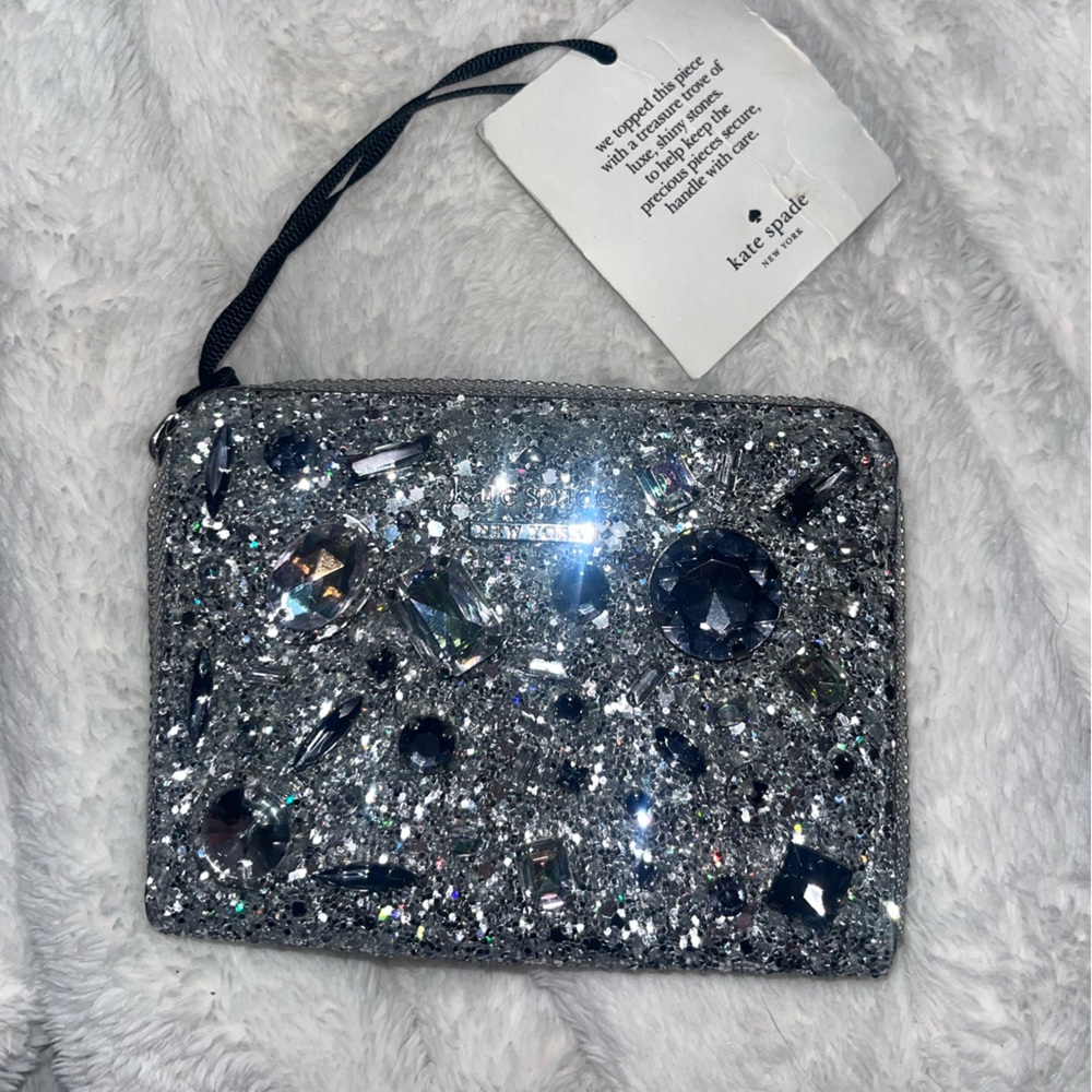 Kate spade brand new wallet with tags on!